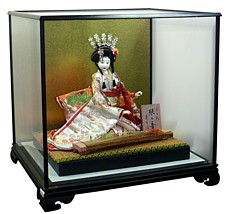 интерьерьерная японская кукла  Принцесса в стеклянной витрине-коробке