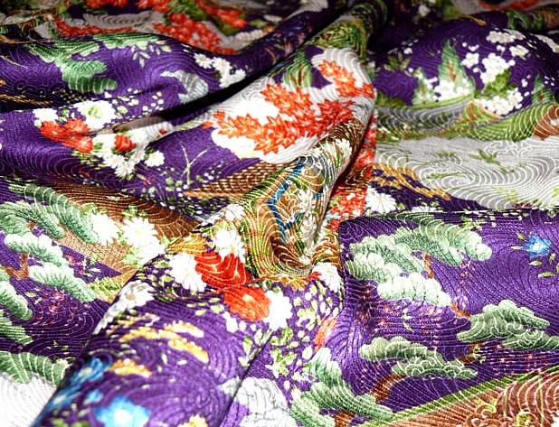 японский шелк с пейзажным рисунком